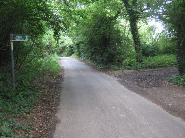 File:Footpath on Church Lane - geograph.org.uk - 1436424.jpg