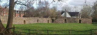 <span class="mw-page-title-main">Hartshill Castle</span> Ruined castle in Warwickshire, England