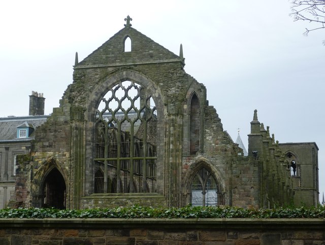 File:Holyrood Abbey ruins (geograph 2810077).jpg