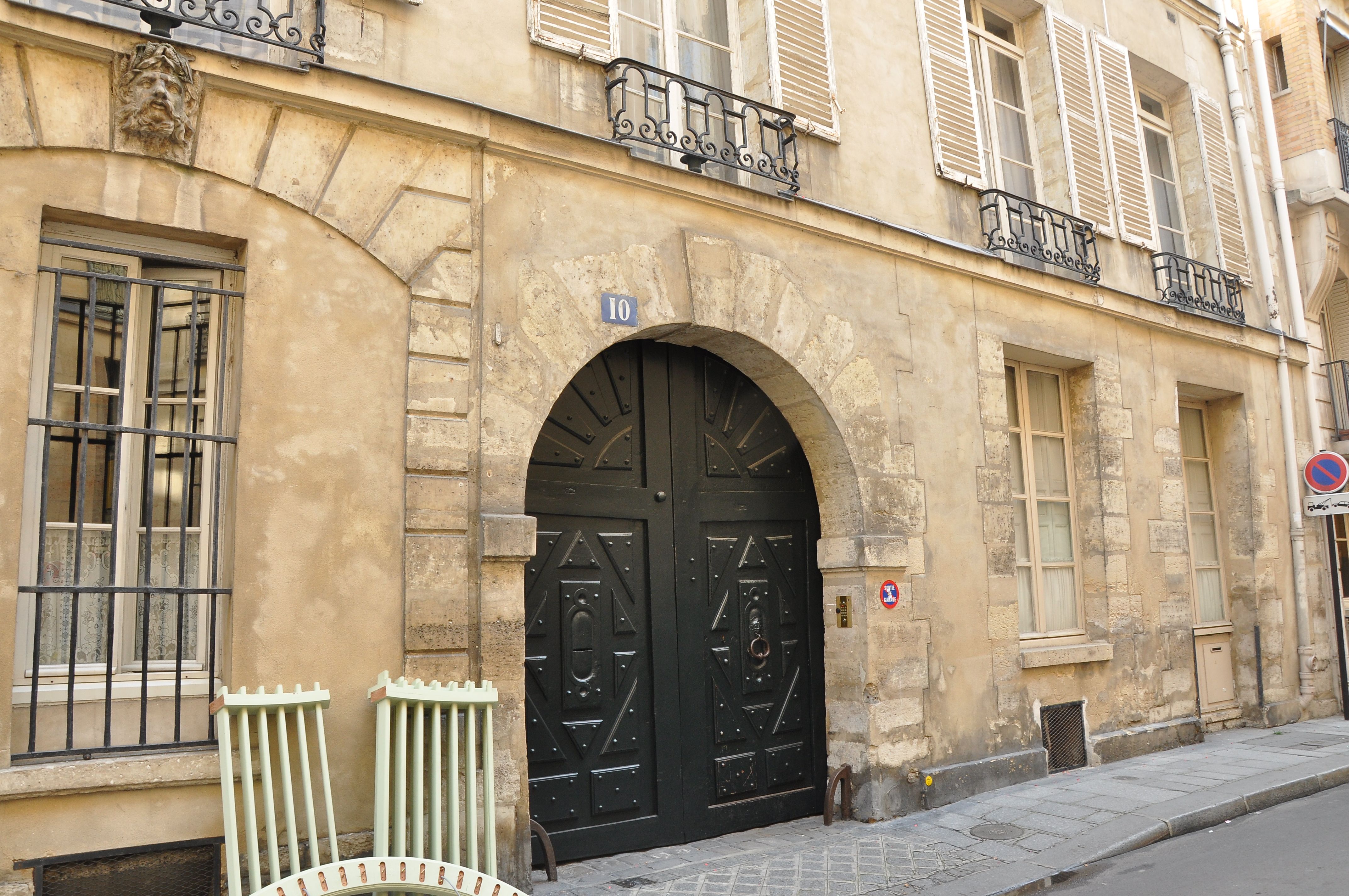 File:Immeuble 10 rue Saint-Louis-en-l&#39;Ile Paris 0 - Wikimedia Commons