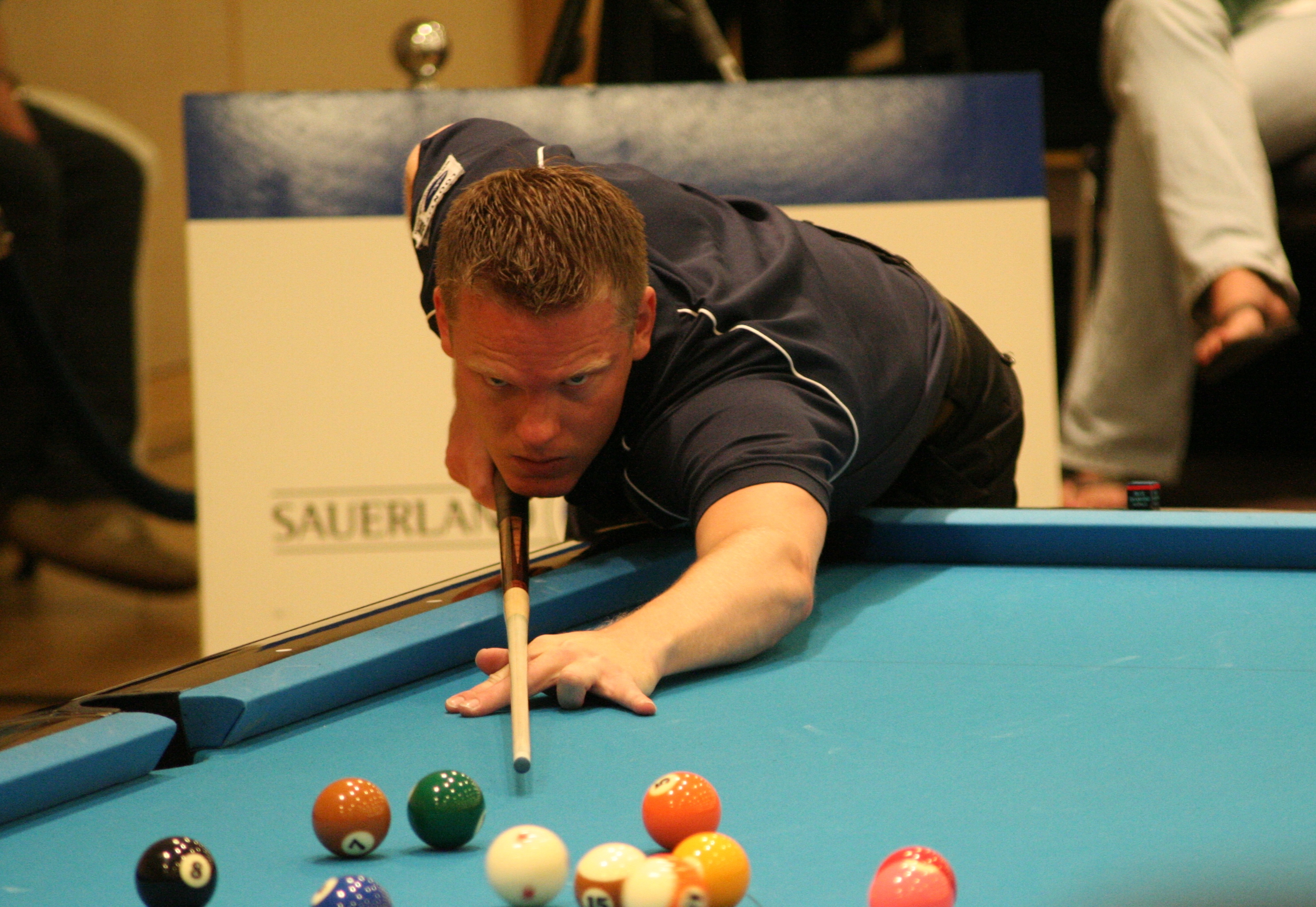 Pool (cue sports) - Wikipedia