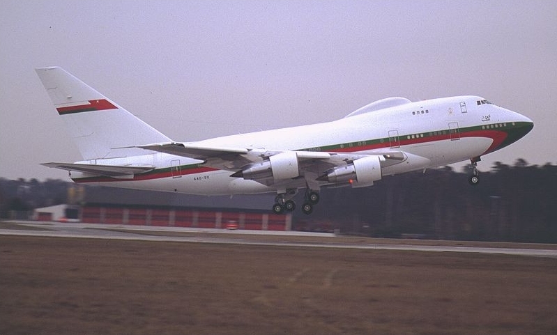 File:Oman Royal Flight Boeing 747SP.jpg