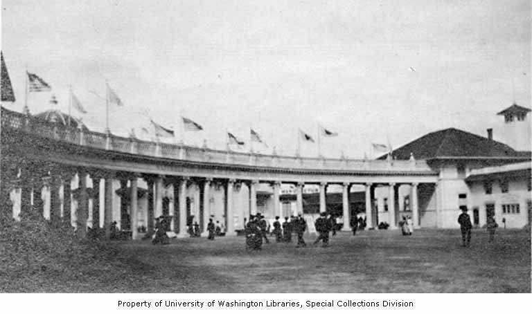 File:Peristyle at entrance to the Lewis and Clark Exposition, Portland, Oregon, 1905 (AL+CA 2808).jpg