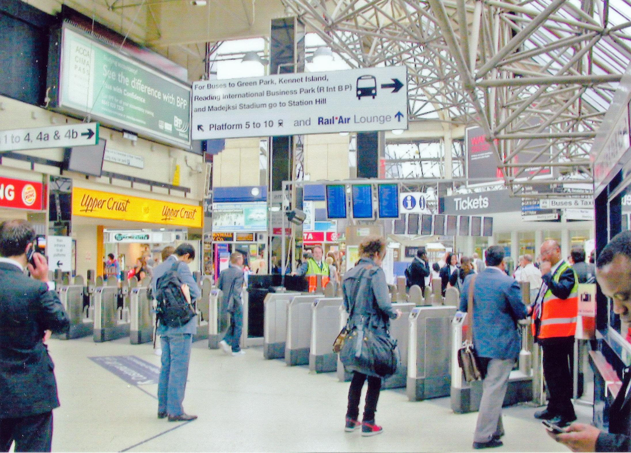 Reading station