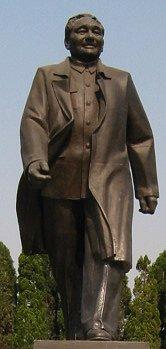 File:Shenzhen.Statue.Deng Xiaoping.clipped.jpg