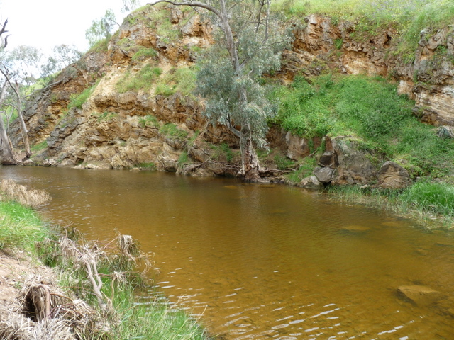 File:The Rocks Reserve, Wakefield River 1.JPG