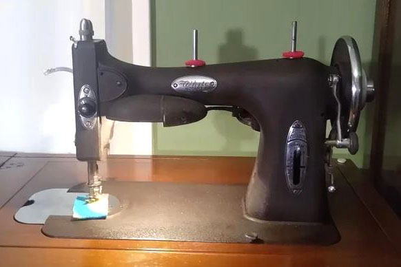 Sewing machine - Wikipedia