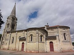 Église de Prignac, vue latérale.JPG