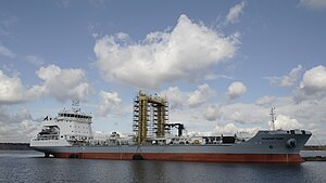 Средний морской танкер проекта 23130 