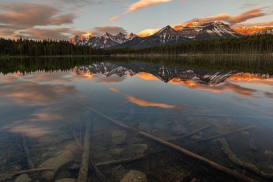 Banff. Photograph: Akinipeters