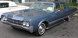 Un Oldsmobile 98 de 1965