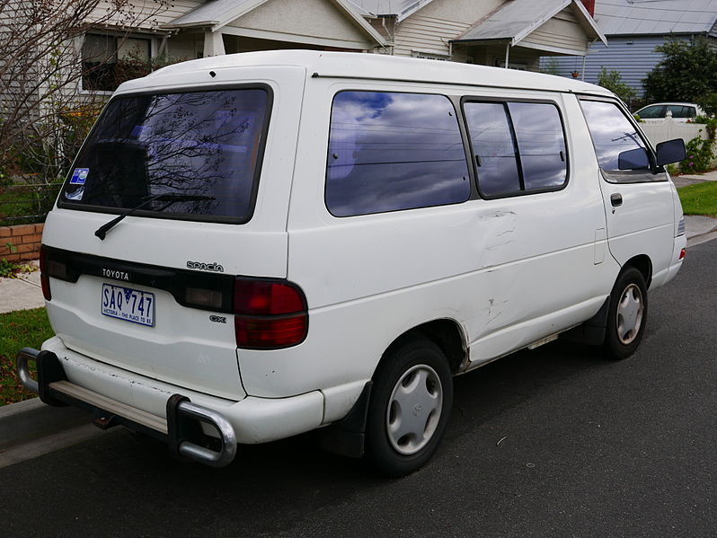 File:1994 Toyota Spacia (YR22RG) GXi van (2015-05-29) 02.jpg