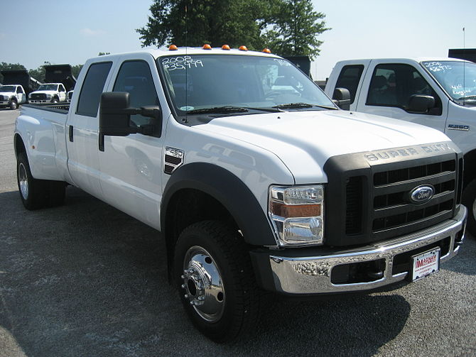 English: 2008 4x4 Ford F-450 Pick up truck.