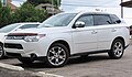 2014 Mitsubishi Outlander, front left view