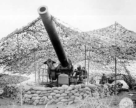 The barrel of a 240 mm howitzer in use in 1944