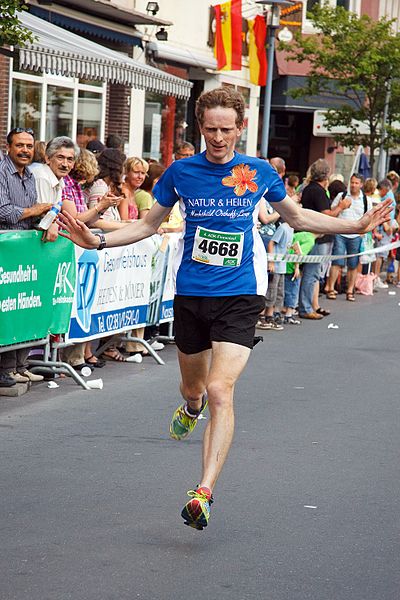 File:AOK Firmenlauf Hamm 2010 (10572621104).jpg