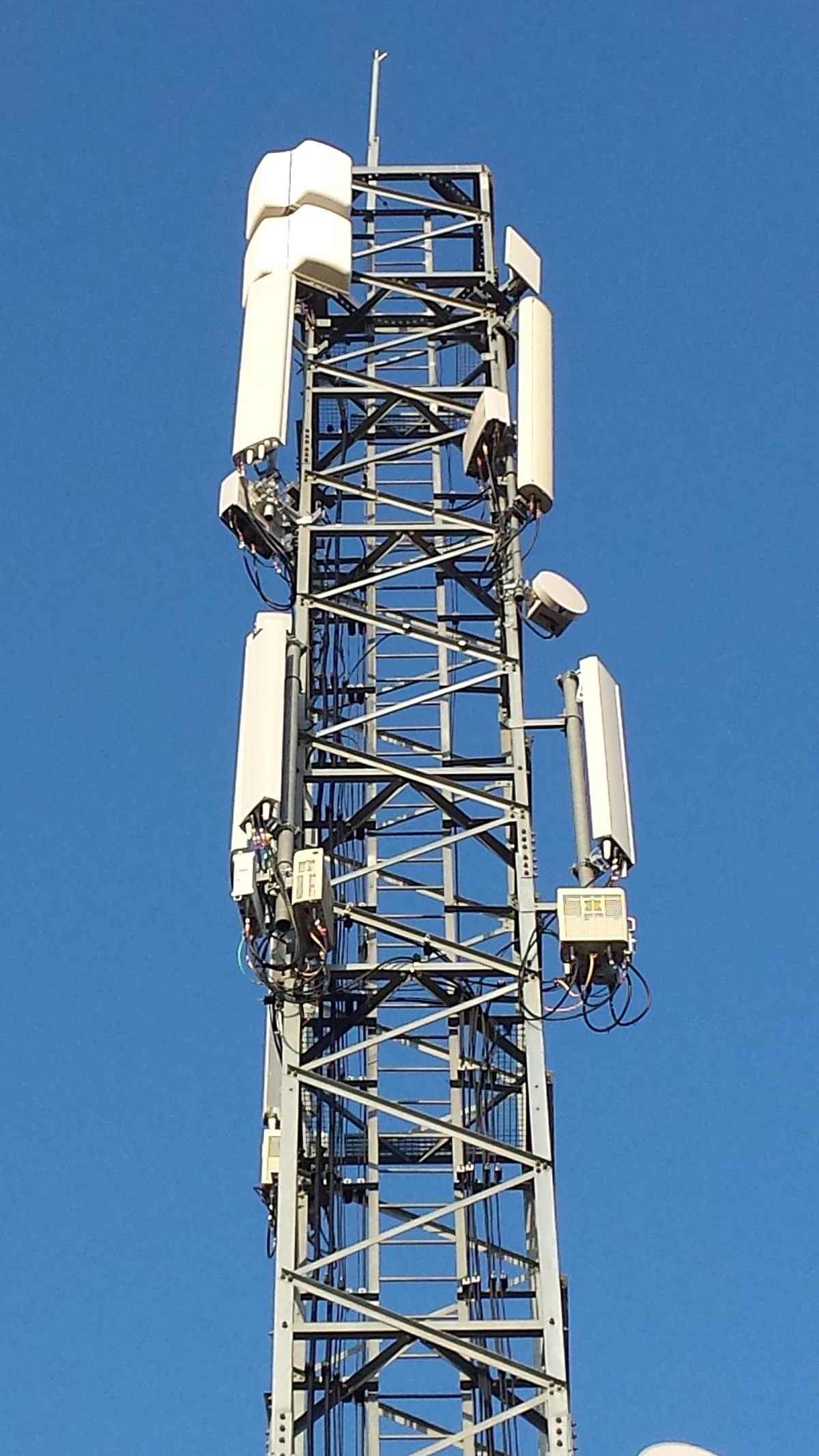 Habrá más antenas 5G para cubrir la misma zona que en 4G, pero las