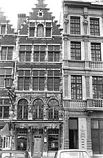 Thumbnail for File:Antwerpen Grote Markt 14 - 276770 - onroerenderfgoed.jpg