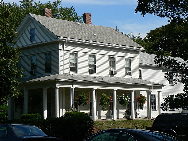 File:ArlingtonMA RobinsonHouse.jpg