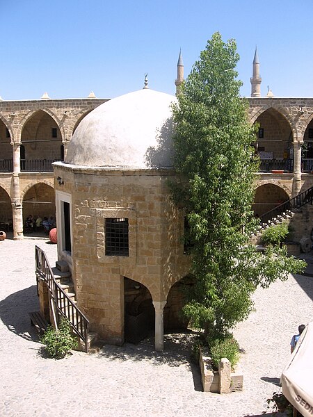 File:Büyük Han.jpg