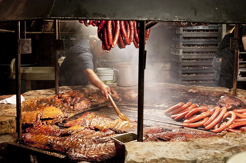 Grill vs. BBQ: What's the Difference Between Barbecue and Grilling?