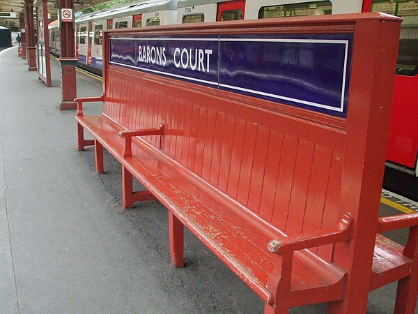 The unique bench on the eastbound island platform.