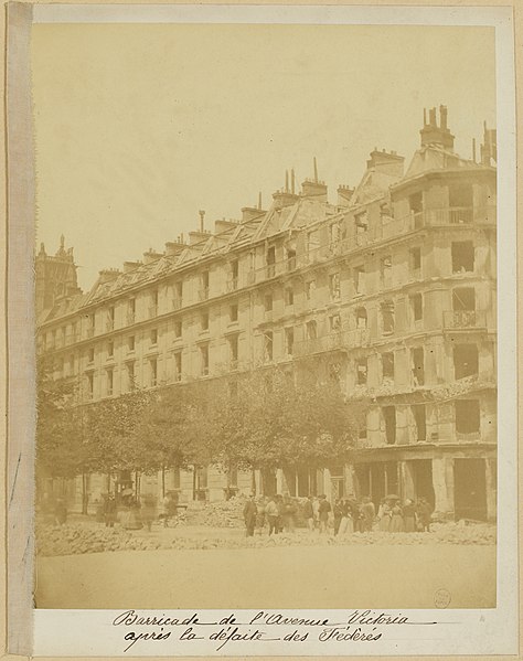 File:Barricade de l'Avenue Victoria après la défaite des Fédérés, Paris Musées 20230512122904.jpg