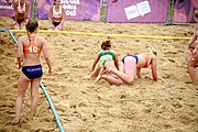 Deutsch: Beachhandball bei den Olympischen Jugendspielen 2018; Tag 6, 12. Oktober 2018; Mädchen, Hauptrundenspiel – Ungarn-Niederlande 2:1 English: Beach handball at the 2018 Summer Youth Olympics at 12 October 2018 – Girls Main Round – Hungary-Netherlands 2:1