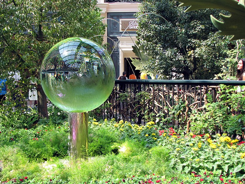 File:Bellagio garden crystal ball.JPG