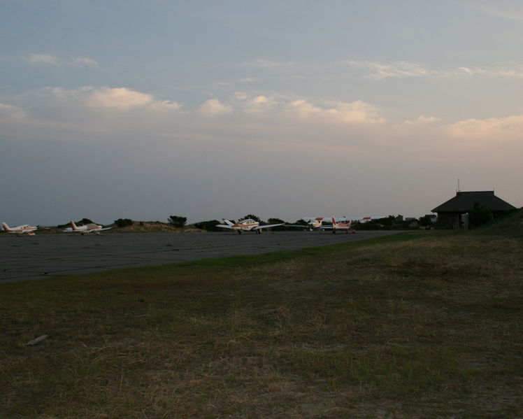 File:BillyMitchellAirportFrisco2007.JPG