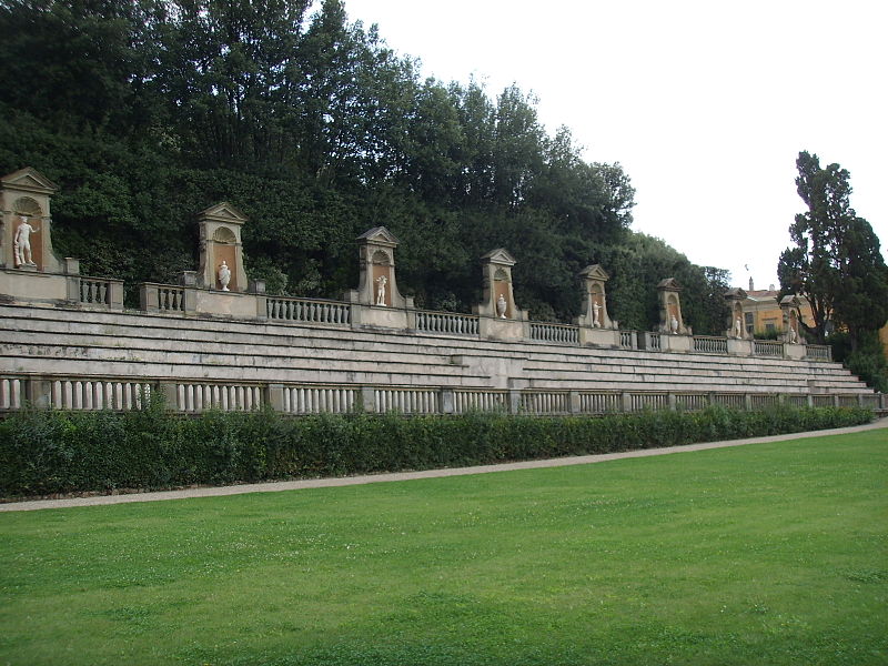 File:Boboli, anfiteatro 06.JPG