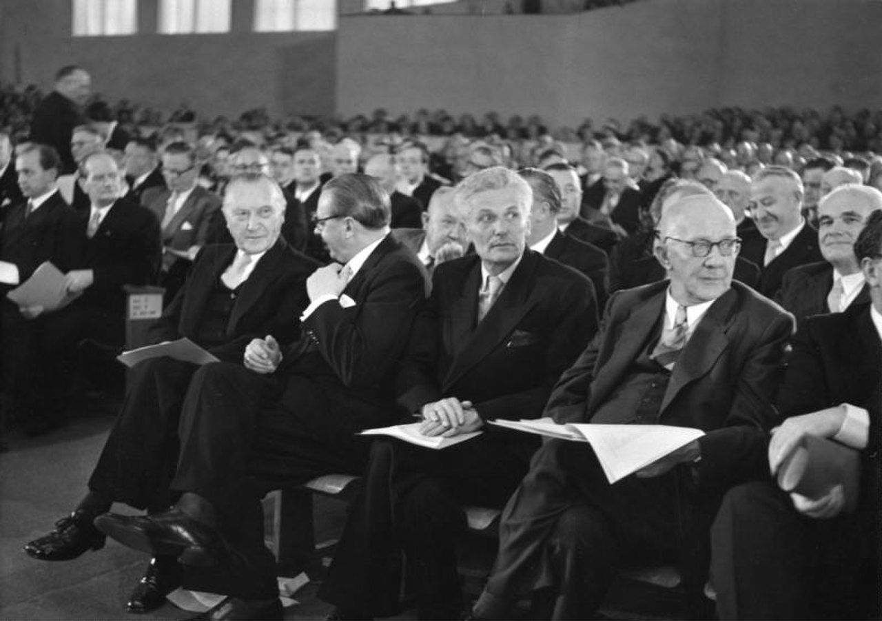 Конвенция 1954. Объединенный комитет Германии. Федеральное собрание ФРГ. Собрание в Германии.