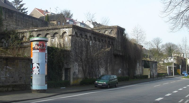 File:Bunker Dransdorfer Berg.jpg