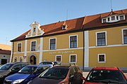 Čeština: Bývalá Buquoyská rezidence, šlechtické sidlo postavené v 1634–1635 v Nových Hradech, okres České Budějovice. English: Former Buquoy Residence, noble mansion built in 1634–1635 in Nové Hrady, České Budějovice District, South Bohemian Region, Czechia.