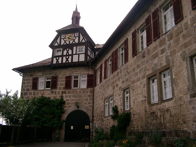 File:Burg reichenb portal.jpg