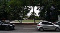 A casa vista do outro lado da Avenida Faria Lima.