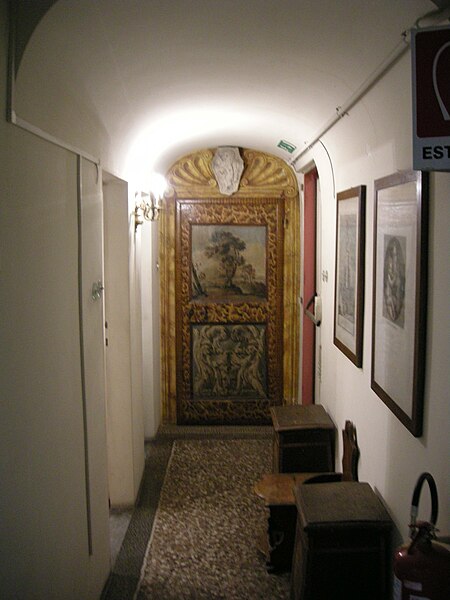 File:Casa siviero, corridoio.JPG