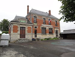 Clamecy (Aisne) mairie-école.JPG