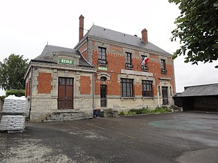 Clamecy (Aisne) mairie-école.JPG