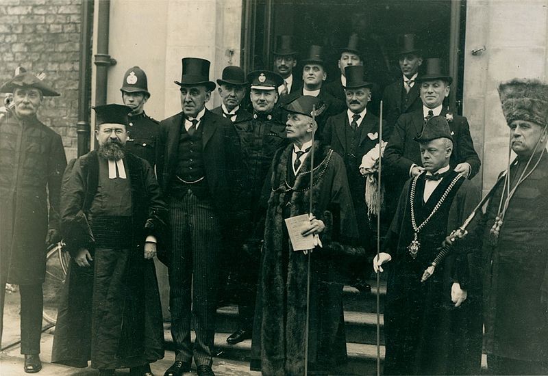 File:Consecration of Ravensworth Terrace Synagogue, Newcastle upon Tyne (27813900603).jpg