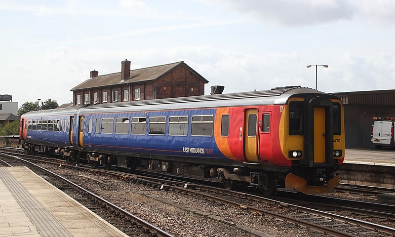 File:Derby - EMT 156470 arriving from Newark.JPG