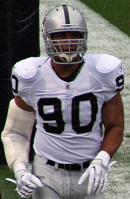 Desmond Bryant (defensive lineman).JPG