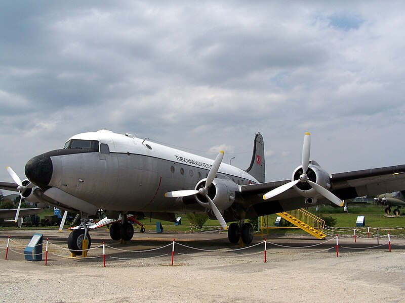 File:Douglas C-54 at Istanbul 5413.jpg