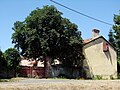 Ferme aux volets rouges