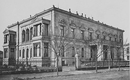 Dresden Palais Kap herr, Außenfassade Helas 1991, S. 53 Bildnr. 97, S. 205 um 1875