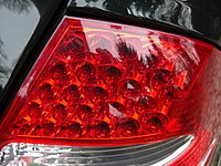 E-Class (W211) Avantgarde LEDs.jpg