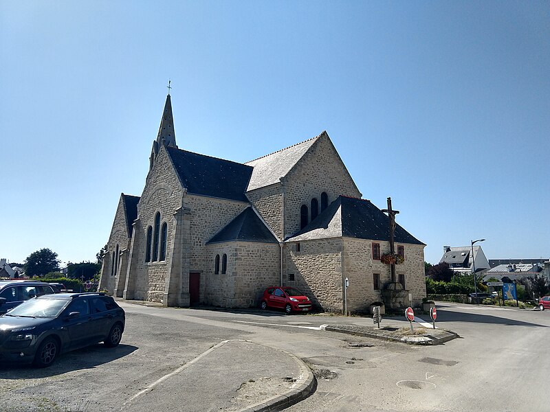 File:Eglise de Saint-Pierre-Quiberon.jpg