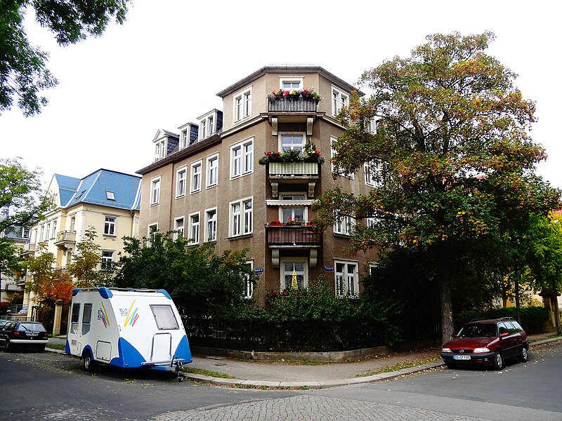 File:Eisenacher Straße 7 und 9, Dresden (2472).jpg