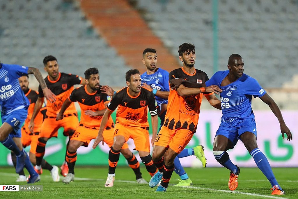 File:Esteghlal FC vs Sepahan FC, 1 August 2020 - 007.jpg - Wikimedia Commons