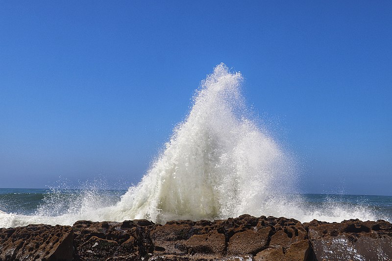 File:Explosão de ondas.jpg